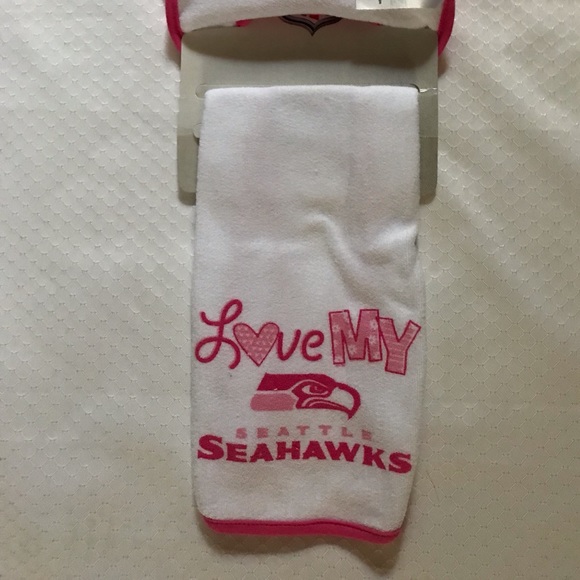 NFL Seattle Sea Hawks 3-piece 2 bibs & burpcloth - Picture 4 of 4